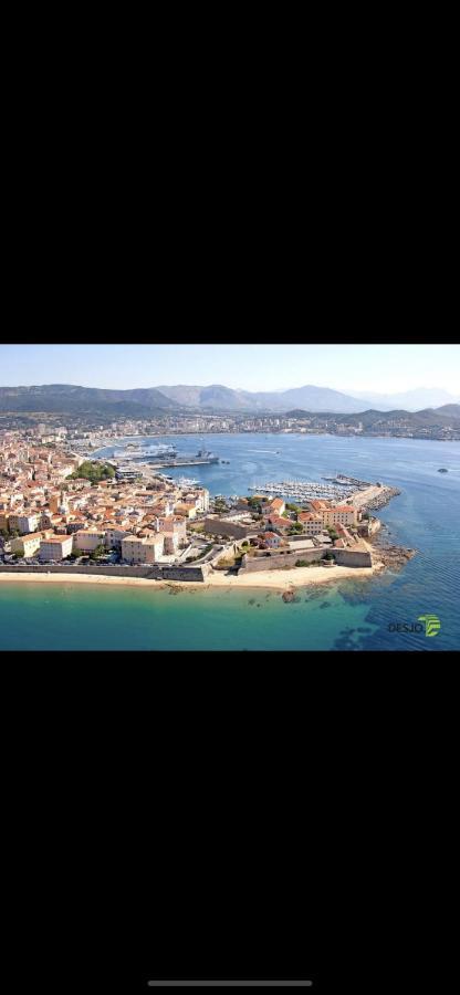 Apartment Magnifique T2 45m2 Neuf 5 Personnes Clim Wifi Stationnement Gratuit Centre A 300m *